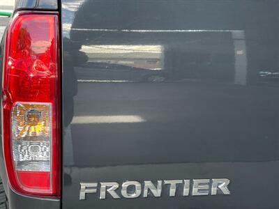 2012 Nissan Frontier SV V6   - Photo 16 - Orange, CA 92868