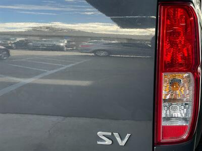 2012 Nissan Frontier SV V6   - Photo 17 - Orange, CA 92868