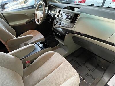 2013 Toyota Sienna LE 8-Passenger   - Photo 29 - Orange, CA 92868