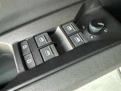 2022 Audi Q4 e-tron quattro Premium Plus - Photo 24 - Orange, CA 92868