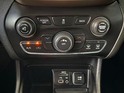 2018 Jeep Cherokee Latitude   - Photo 33 - Orange, CA 92868