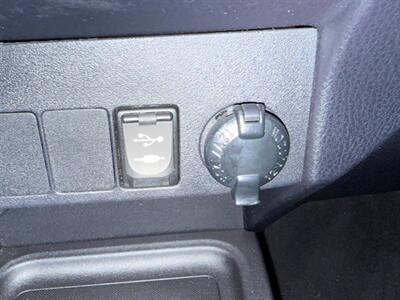 2017 Toyota RAV4 XLE   - Photo 34 - Orange, CA 92868