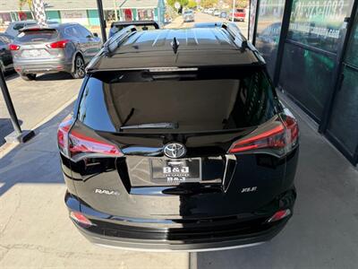 2017 Toyota RAV4 XLE   - Photo 15 - Orange, CA 92868