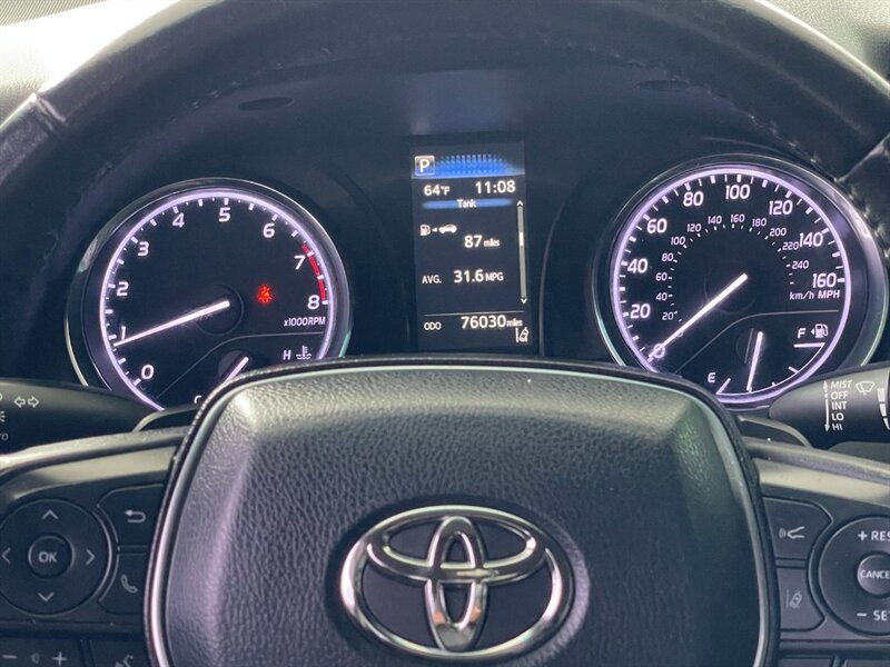 2019 Toyota Camry SE photo