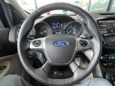 2015 Ford Escape SE   - Photo 29 - Orange, CA 92868