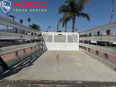 2012 Ford F-550 XL 12' stakebed w liftgate(1600 LB) Crew Cab - Photo 11 - Norco, CA 92860