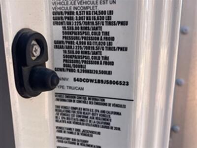 2018 chevy 4500 14' Box w/ Liftgate (2500 lbs. Capacity) - Photo 12 - Norco, CA 92860