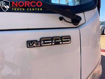 2018 chevy 4500 14' Box w/ Liftgate (2500 lbs. Capacity) - Photo 4 - Norco, CA 92860