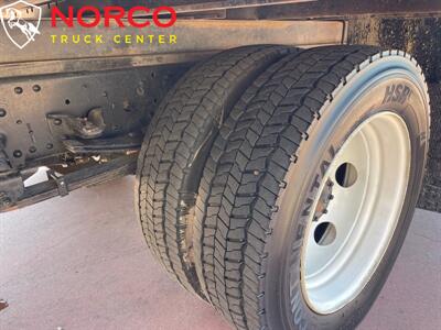 2018 chevy 4500 14' Box w/ Liftgate (2500 lbs. Capacity) - Photo 19 - Norco, CA 92860