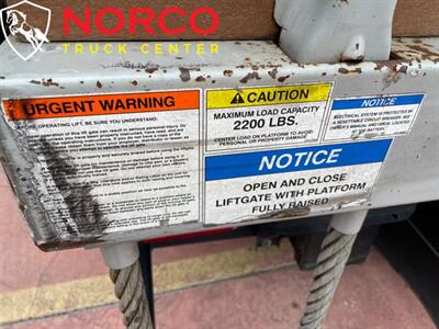 2016 FORD F550 XL Crew Cab 12' Stake Bed w/ Lift Gate Diesel - Photo 8 - Norco, CA 92860