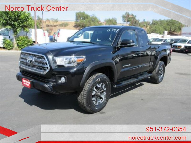 Used 2017 Toyota Tacoma TRD Off Road with VIN 5TFSZ5AN3HX101543 for sale in Norco, CA