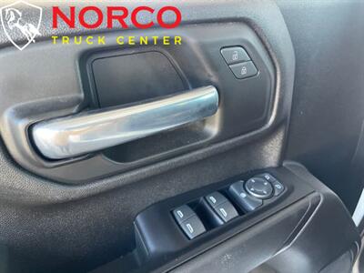 2022 Chevrolet Silverado 2500HD Work Truck Extended Cab 8' Utility w/ Ladder Rack   - Photo 16 - Norco, CA 92860