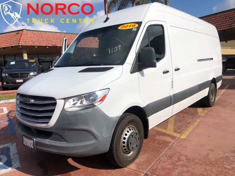 2019 Freightliner Sprinter 2500 Extended High Roof Cargo  photo