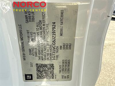 2018 GMC Sierra 3500HD Regular Cab 8' Utility Bed w/ Ladder Rack   - Photo 21 - Norco, CA 92860