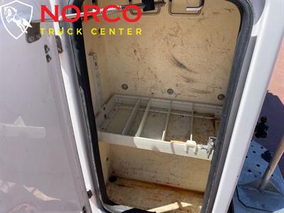 2013 Ford F-350 Super Duty XL  Regular Cab 8' Enclosed Utility Bed w/ Ladder Rack - Photo 20 - Norco, CA 92860