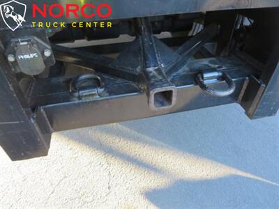 2006 Ford F550 XLT  Crew Cab 10' Stake Bed w/ Lift Gate Diesel - Photo 16 - Norco, CA 92860