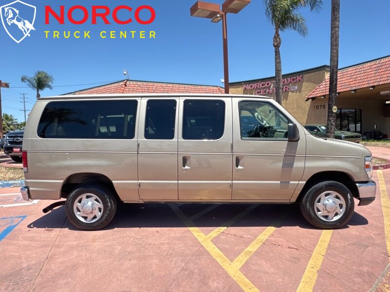 2013 Ford E-Series Econoline Wagon XL
