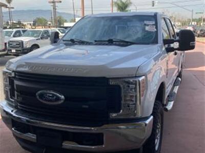 2019 Ford F-250 Super Duty XL  Crew Cab 8' Utility Bed Diesel 4x4 - Photo 3 - Norco, CA 92860