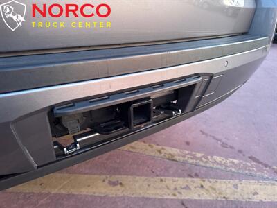 2019 Cadillac Escalade ESV Luxury 7 Passenger - Photo 14 - Norco, CA 92860