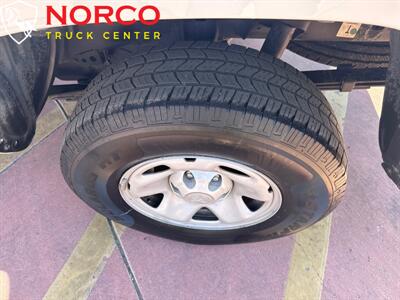 2018 Toyota Tacoma SR Extended Cab Short Bed w/ Camper Shell - Photo 12 - Norco, CA 92860