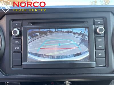 2018 Toyota Tacoma SR Extended Cab Short Bed w/ Camper Shell - Photo 19 - Norco, CA 92860