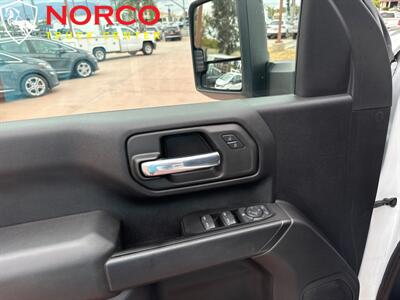 2022 Chevrolet Silverado 3500HD C3500 Work Truck Crew Cab Flat Bed   - Photo 19 - Norco, CA 92860