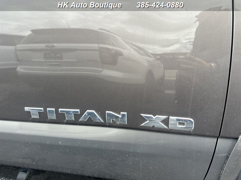 2017 Nissan Titan XD Platinum Reserve photo
