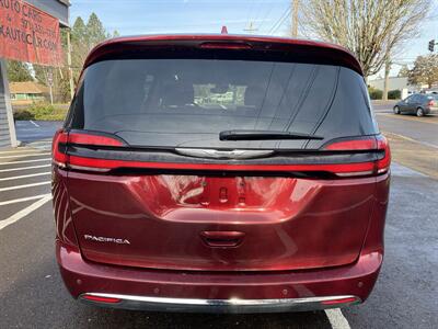 2021 Chrysler Pacifica Touring L   - Photo 7 - Forest Grove, OR 97116