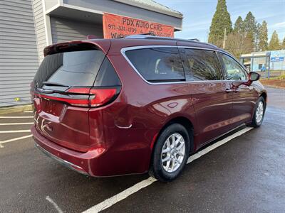 2021 Chrysler Pacifica Touring L   - Photo 6 - Forest Grove, OR 97116