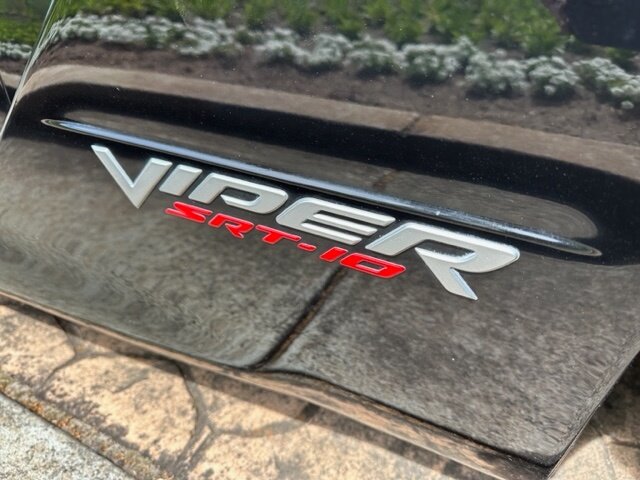 2005 Dodge Viper SRT-10 photo