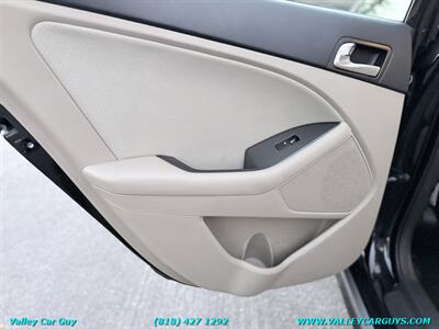2015 Kia Optima Hybrid LX   - Photo 23 - Reseda, CA 91335