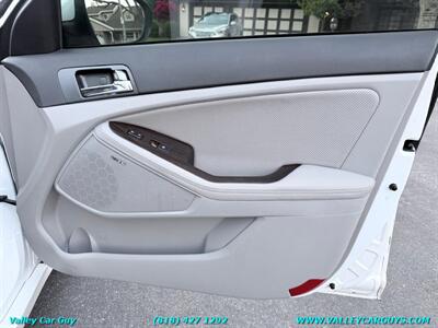 2013 Kia Optima EX   - Photo 31 - Reseda, CA 91335