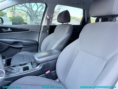 2018 Kia Sorento LX   - Photo 12 - Reseda, CA 91335