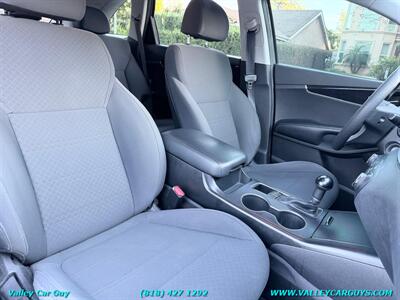2018 Kia Sorento LX   - Photo 11 - Reseda, CA 91335