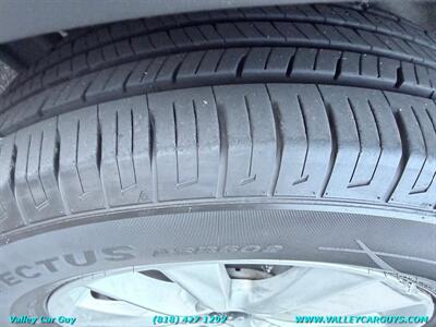 2018 Kia Sorento LX   - Photo 38 - Reseda, CA 91335