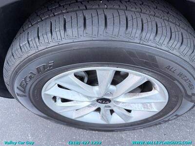 2018 Kia Sorento LX   - Photo 34 - Reseda, CA 91335