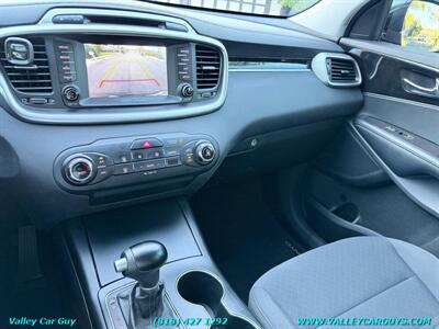 2018 Kia Sorento LX   - Photo 18 - Reseda, CA 91335