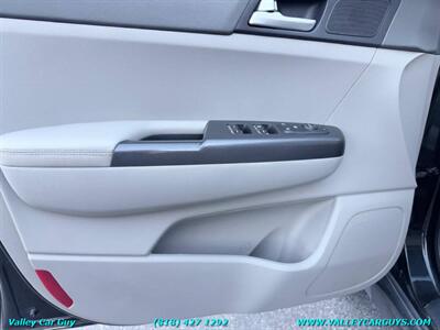 2017 Kia Sportage LX   - Photo 20 - Reseda, CA 91335