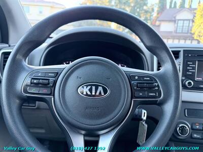 2017 Kia Sportage LX   - Photo 13 - Reseda, CA 91335