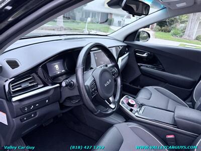 2022 Kia Niro EV EX   - Photo 12 - Reseda, CA 91335
