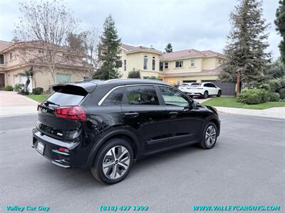 2022 Kia Niro EV EX   - Photo 4 - Reseda, CA 91335