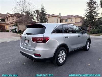 2019 Kia Sorento L   - Photo 5 - Reseda, CA 91335