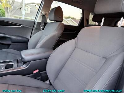 2019 Kia Sorento L   - Photo 15 - Reseda, CA 91335