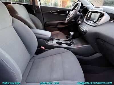 2019 Kia Sorento L   - Photo 11 - Reseda, CA 91335