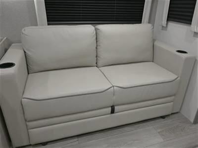 2025 Forest River Catalina 243RBS   - Photo 3 - South San Francisco, CA 94080