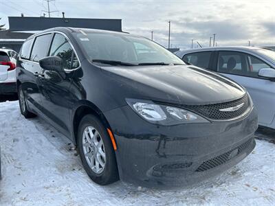 2022 Chrysler Grand Caravan SXT Minivan