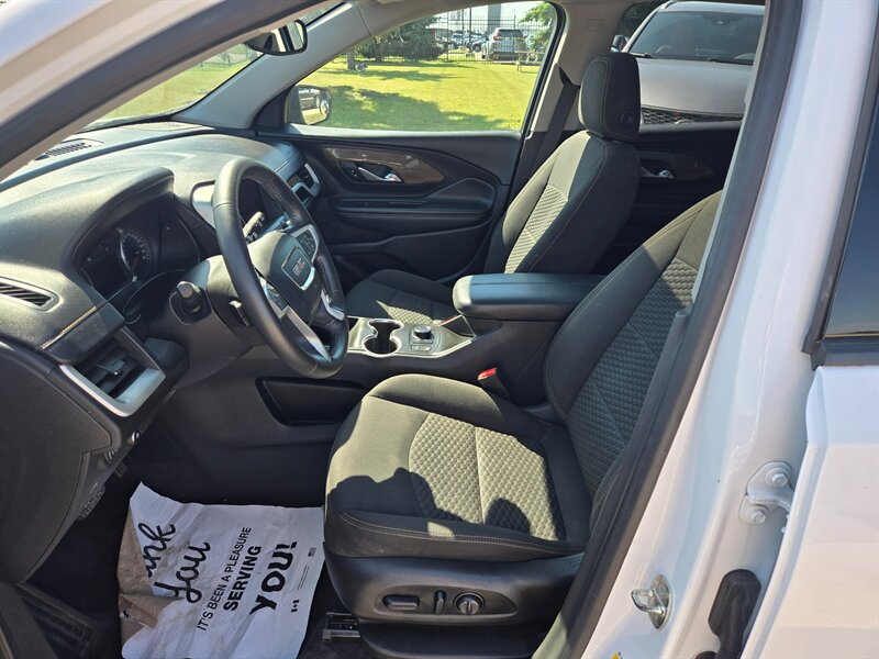 2021 GMC Terrain SLE - Photo 9 - Edmonton, AB T6E 6B3