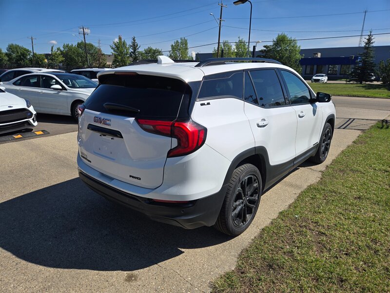 2021 GMC Terrain SLE - Photo 3 - Edmonton, AB T6E 6B3