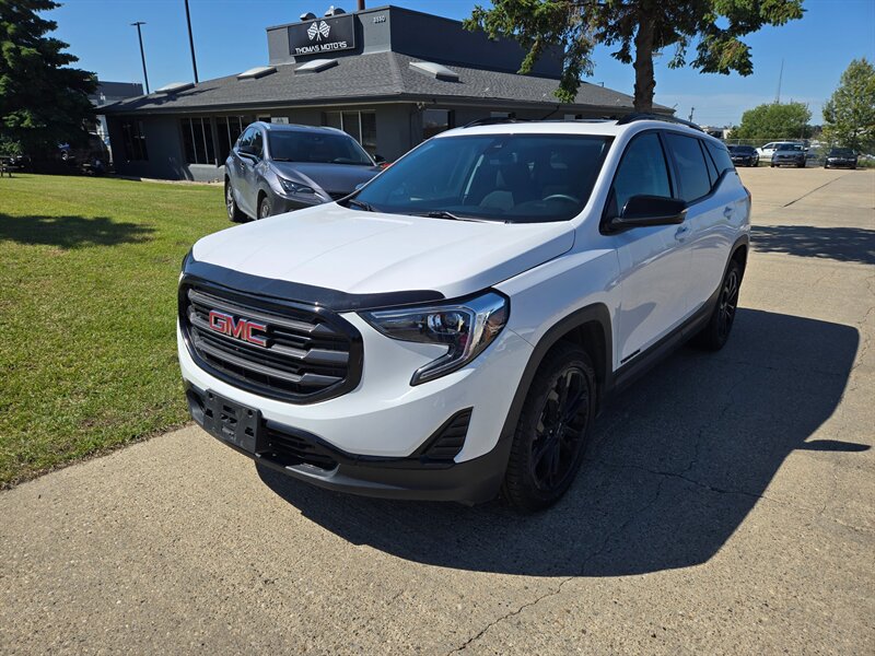 2021 GMC Terrain SLE - Photo 7 - Edmonton, AB T6E 6B3