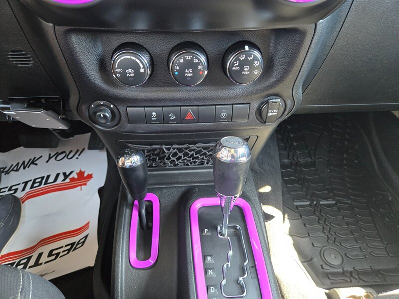 2017 Jeep Wrangler Rubicon - Photo 12 - Edmonton, AB T6E 6B3